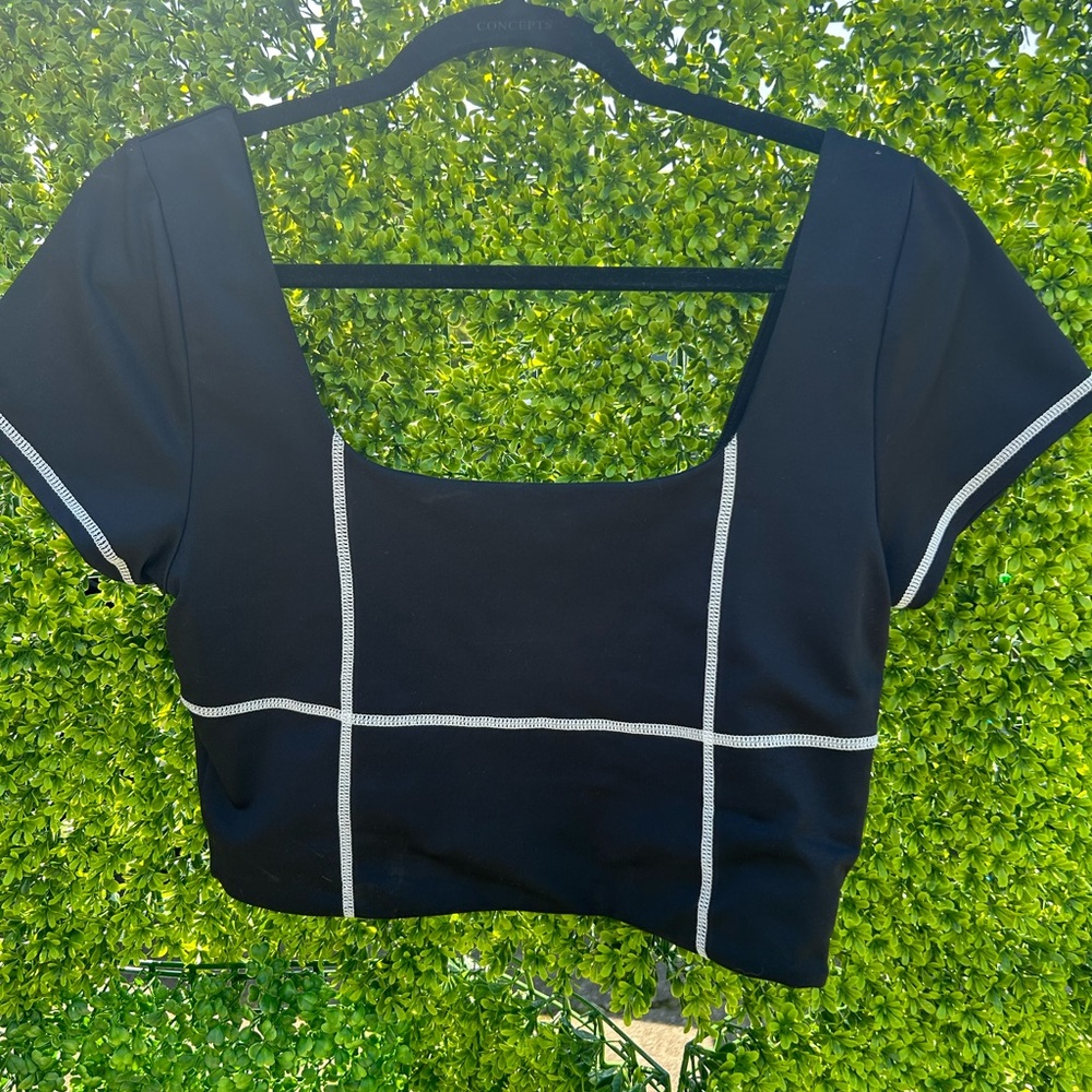 Black Square Neck Crop Top